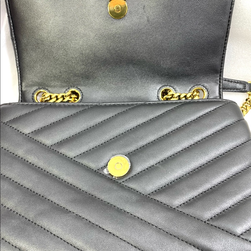 Tory Burch Kira Chevron CONVT SHLDR Bag. Excellent Condition New. Black/Gold. - Picture 8 of 14